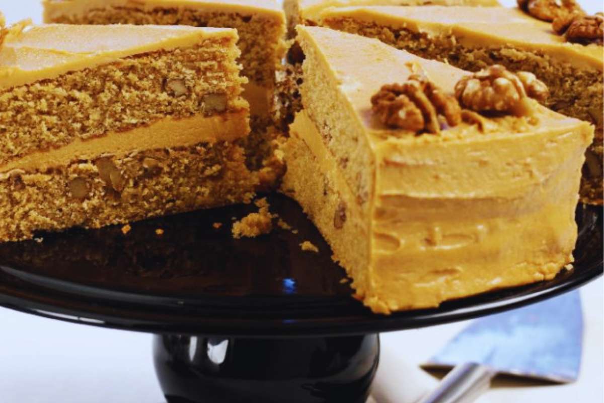 Bolo de Café com Nozes