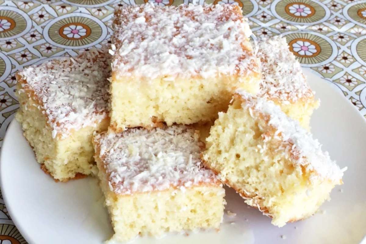 Bolo de Coco com Leite Condensado